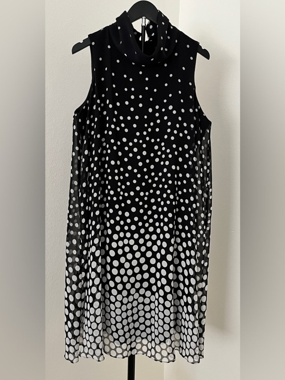 🖤 Jessica Howard Black + White Dress | Sheer Polka Dot Overlay | Elegant + Fun